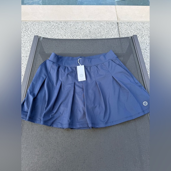 Tory Sport Navy Blue Pleated Skort - Picture 1 of 2